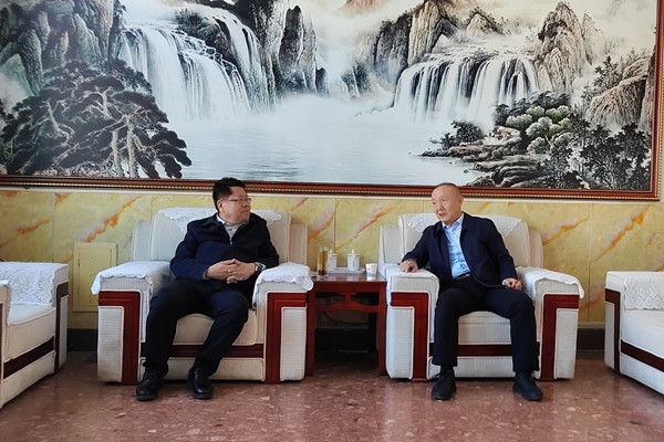 忻州神達(dá)能源集團(tuán)有限公司董事長(zhǎng)董克與忻州市能源局黨組書(shū)記、局長(zhǎng)呂曉剛一行舉行會(huì)談